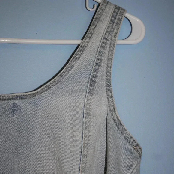 Vanilla Star NWOT Button Front Cropped Jean Tank Top Size Medium - Picture 14 of 16